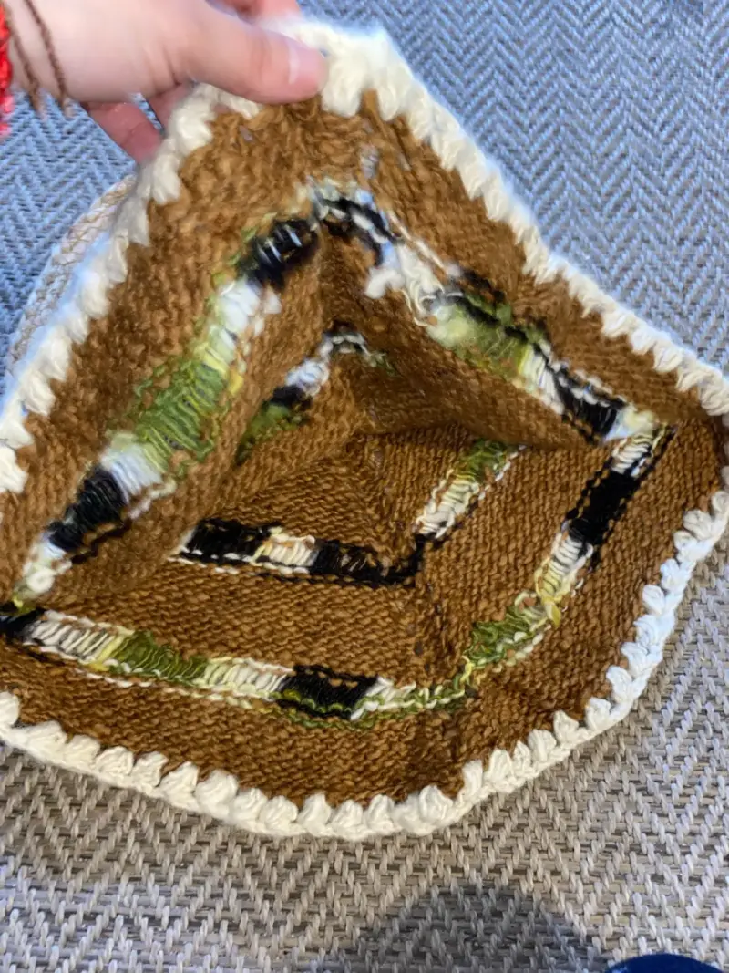 Poncho de lana tejido a mano para bebé - 4
