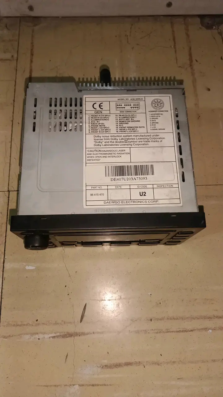 Radio de auto con CD y cassette - 2