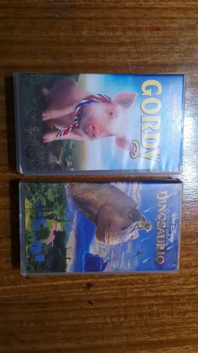 Películas VHS Originales Gordy y Dinosaurio Disney - miniatura 1