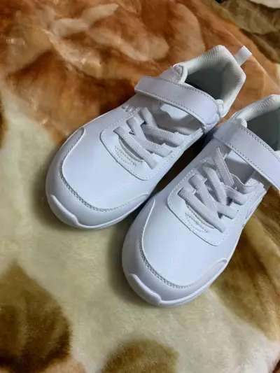 Zapatillas nuevas blancas para niñ@s Skechers - miniatura 2