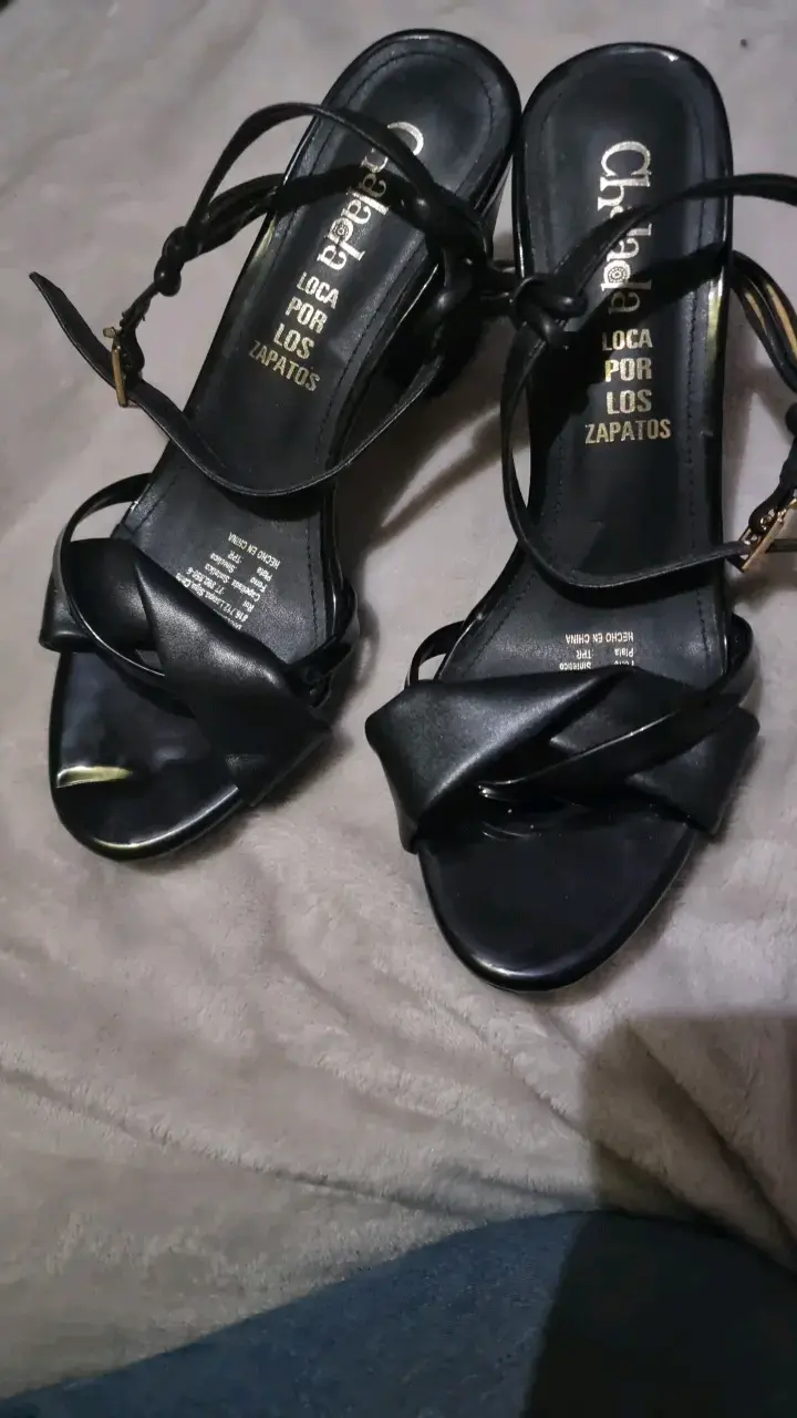 Sandalias de tacón alto negras Chalada - 3