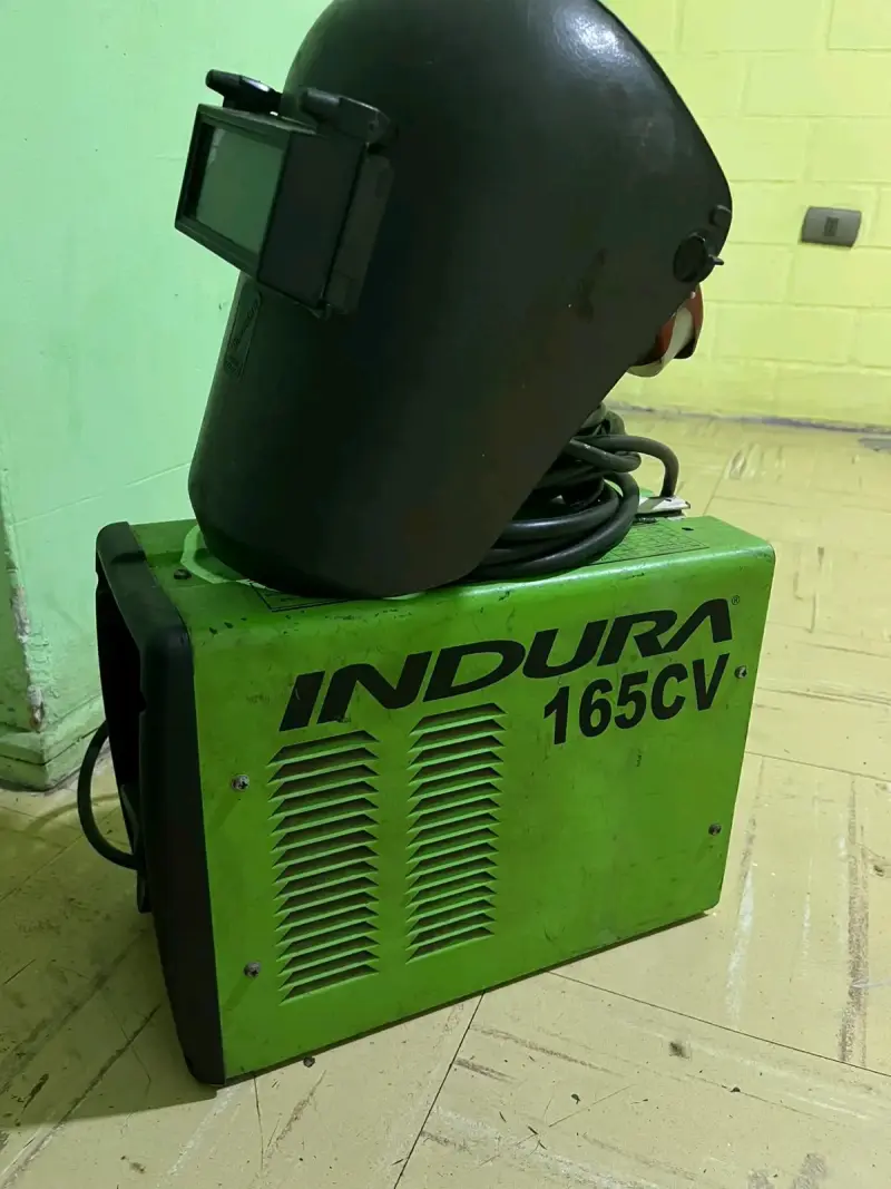 Soldadora Inverter Indura 165CV con Máscara - 4