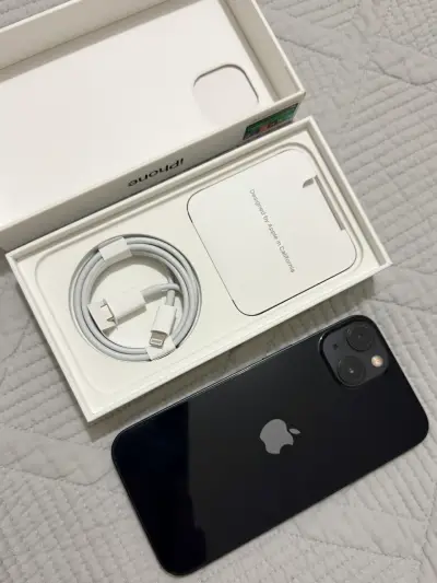 iPhone 13 en excelente estado con caja original - miniatura 3