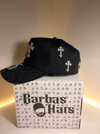Gorra negra con cruces brillantes El Barbas Hats - miniatura 2