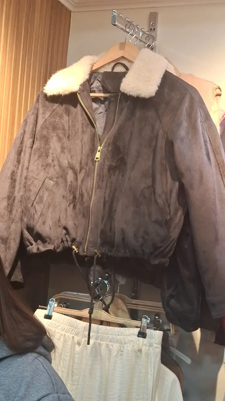 Chaqueta de invierno con cuello de lana