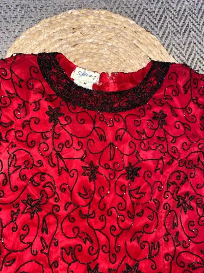 Blusa roja con bordado negro Stenay - miniatura 2