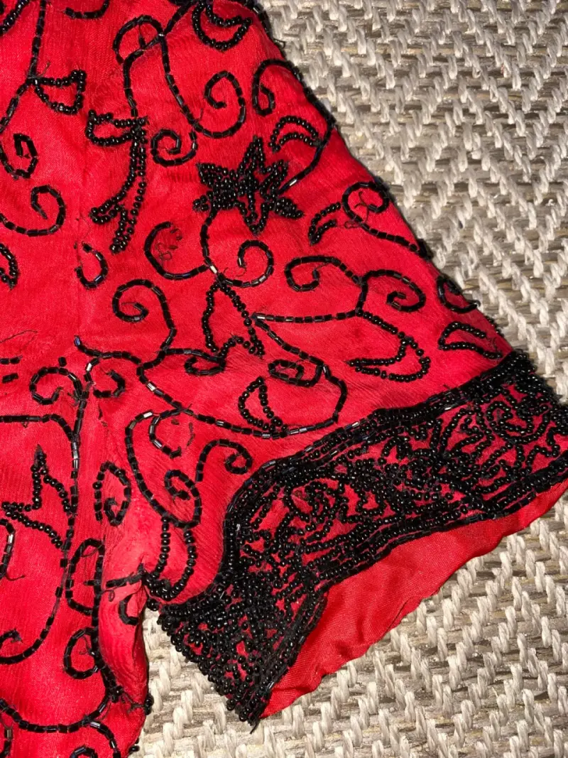 Blusa roja con bordado negro Stenay - 3
