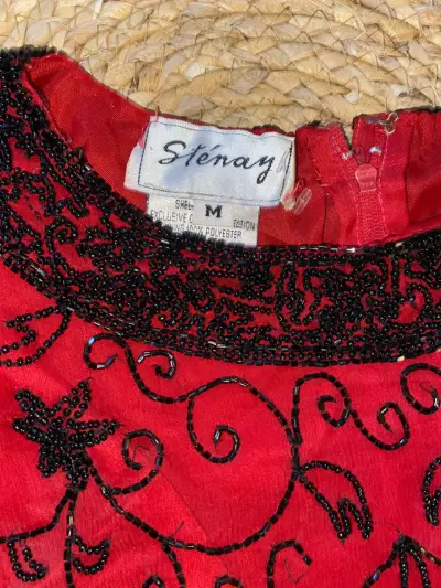 Blusa roja con bordado negro Stenay - miniatura 4