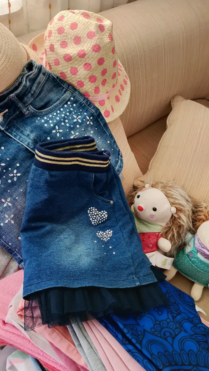 Ropa de niña variada en buen estado - 2