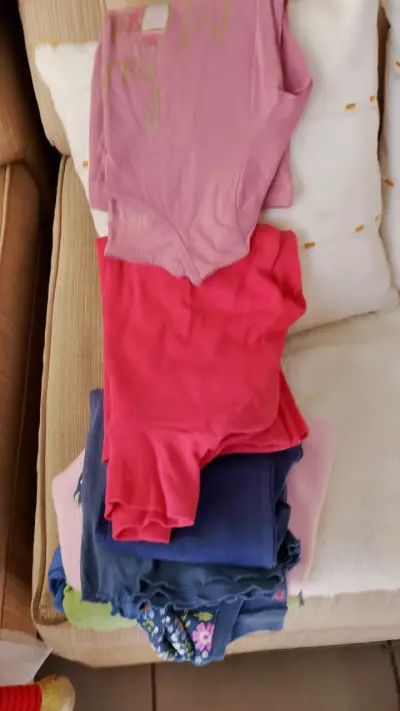 Ropa de niña variada en buen estado - miniatura 3