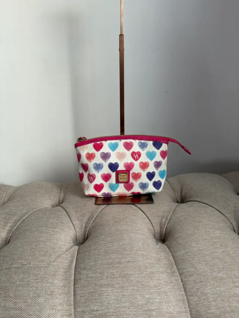 Bolso de mano con corazones coloridos - 1