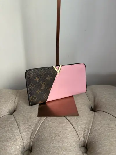 Bolso de mano con corazones coloridos - miniatura 2