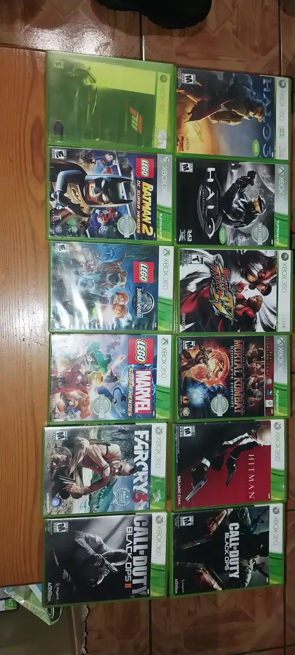 Consola Xbox 360 con juegos y accesorios - 2