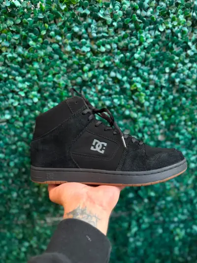 Zapatillas negras DCy Vans  para hombre Nunero 42 - miniatura 1