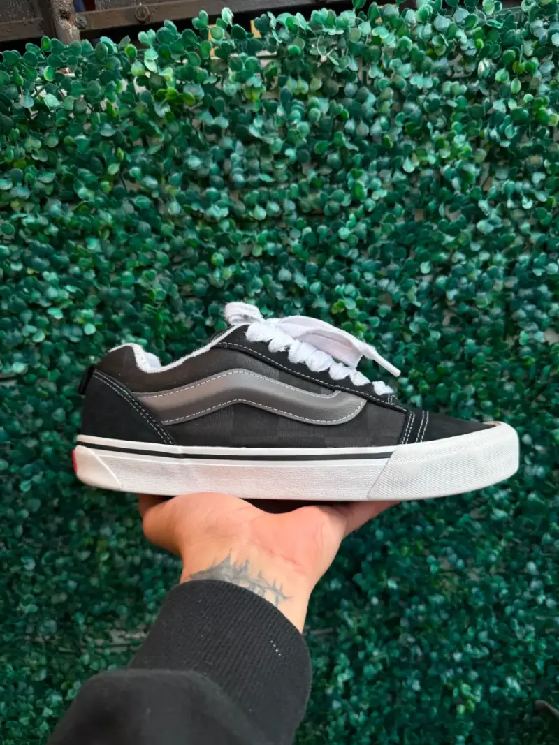 Zapatillas negras DCy Vans para hombre Nunero 42 - 4