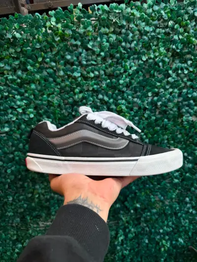 Zapatillas negras DCy Vans  para hombre Nunero 42 - miniatura 4