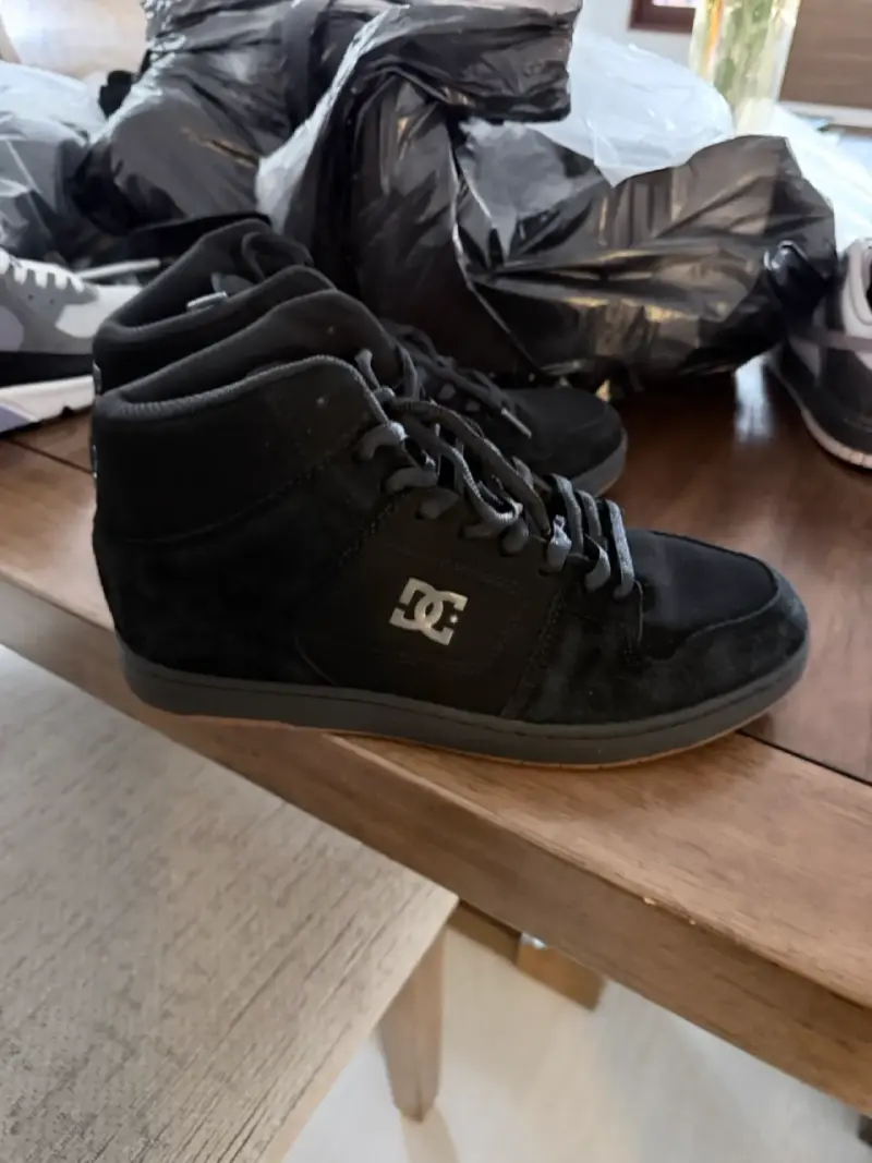 Zapatillas negras DCy Vans para hombre Nunero 42 - 6