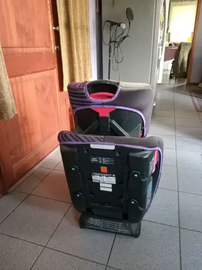 Silla de auto para bebé Joie Infanti morada - miniatura 2