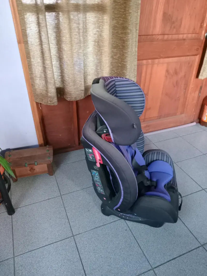 Silla de auto para bebé Joie Infanti morada - 3