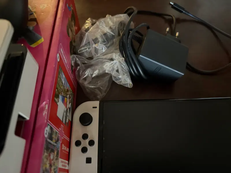 Consola Nintendo Switch OLED con accesorios - 1