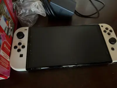 Consola Nintendo Switch OLED con accesorios - miniatura 2