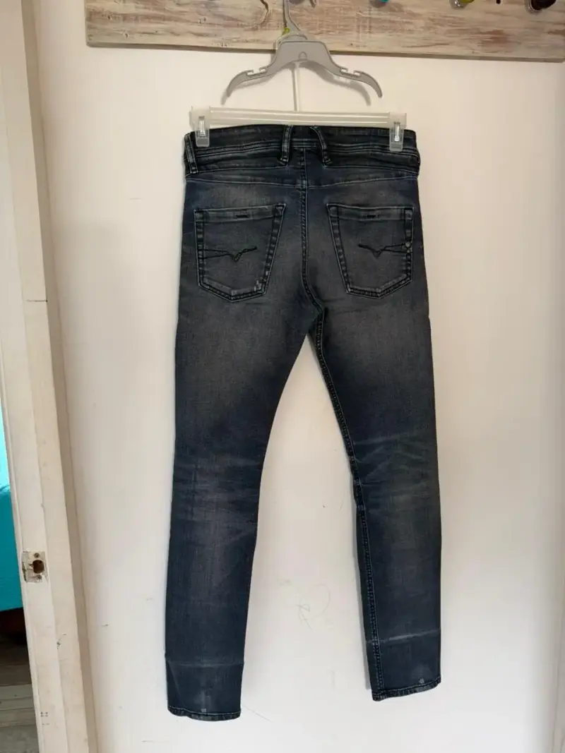 Jeans Diesel Belther Slim Tapered Hombre - 1