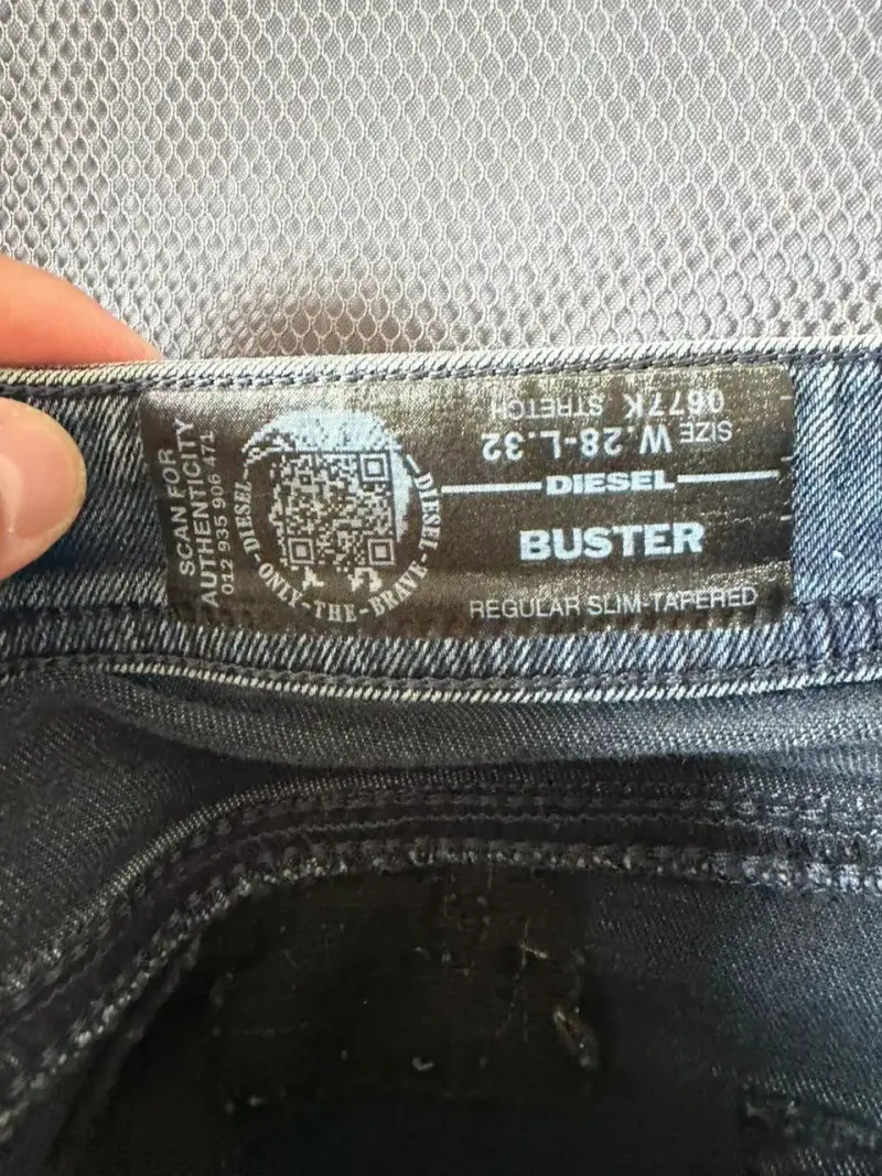 Jeans Diesel Buster Slim Tapered para Hombre - 1