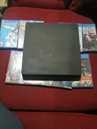 PS4 con 9 discos ( juegos), sin mandos - miniatura 1