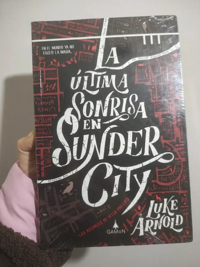Libro La Última Sonrisa en Sunder City Luke Arno - 1