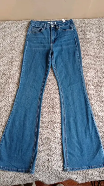 Jeans Acampanados Mujer - miniatura 1