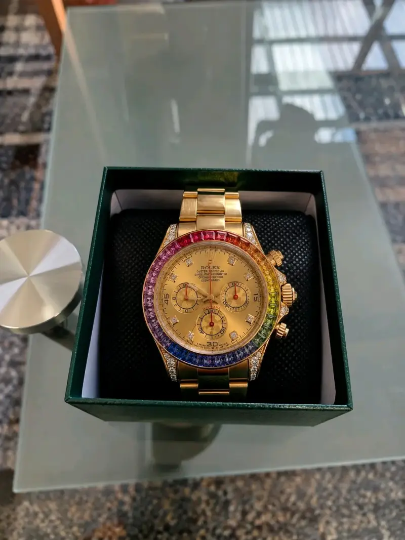 Reloj rolex daytona con bisel multicolor