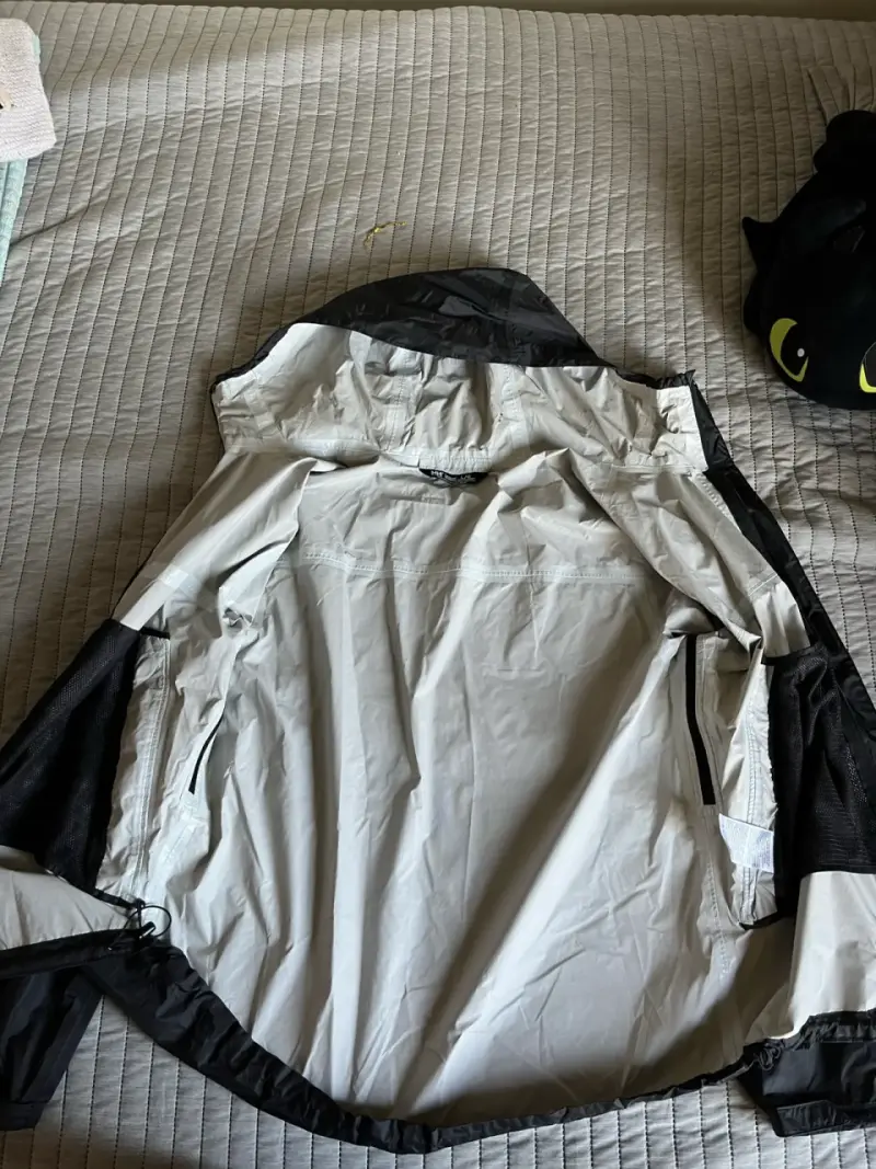 Chaqueta impermeable HH - 2