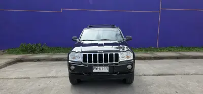 Jeep Grand Cherokee 4x4 en buen estado - miniatura 2