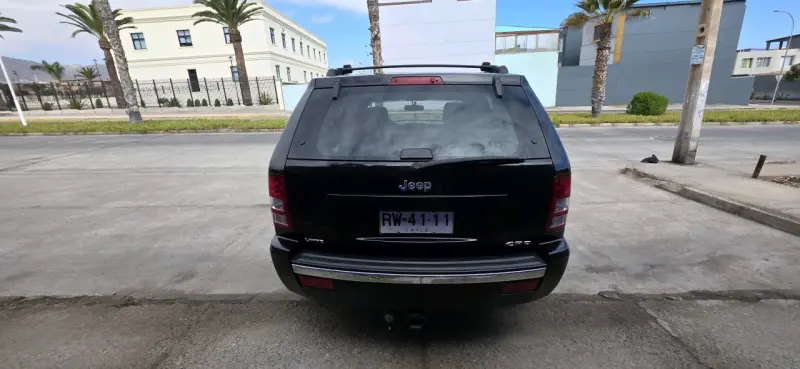 Jeep Grand Cherokee 4x4 en buen estado - 3