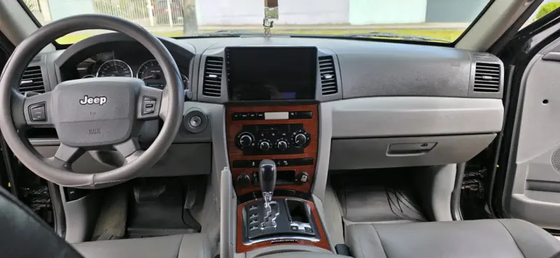 Jeep Grand Cherokee 4x4 en buen estado - 6