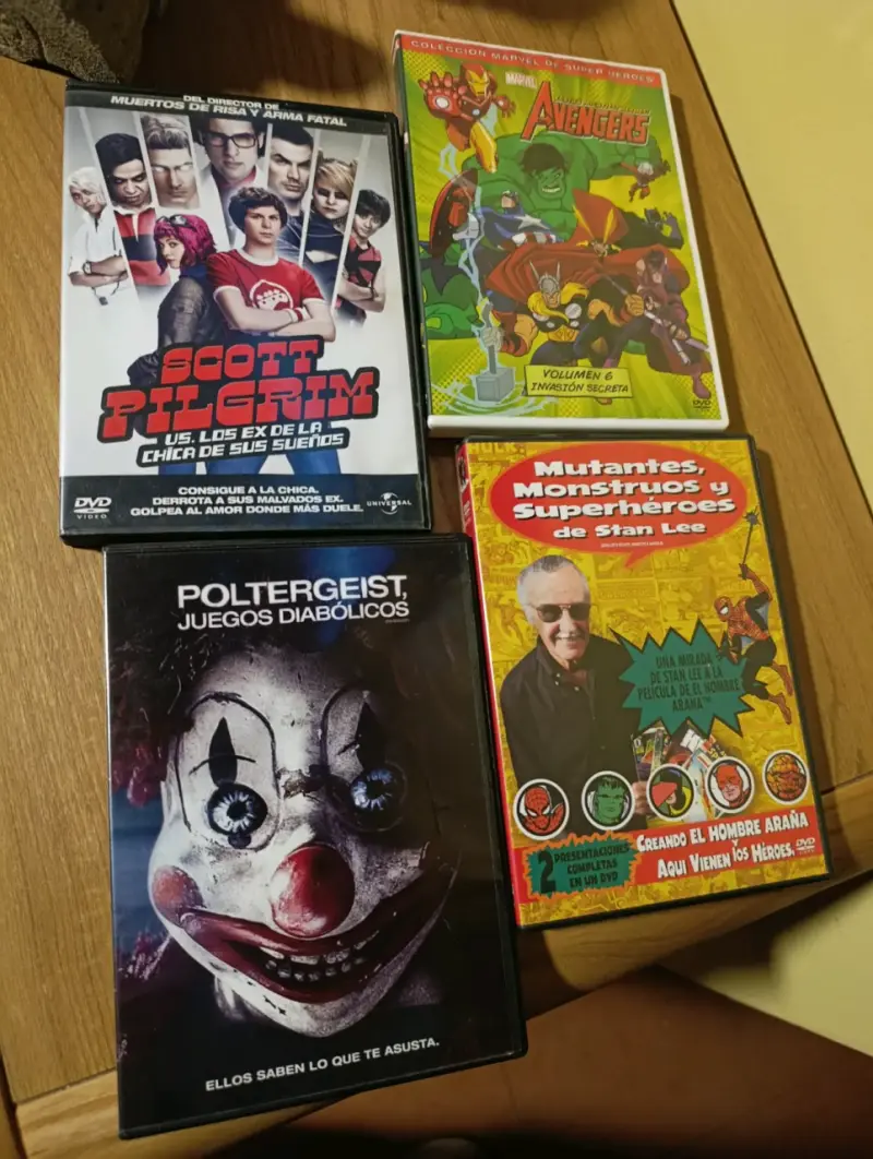 Colección de DVDs: Scott Pilgrim, Avengers y más
