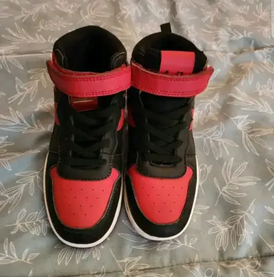 Zapatillas deportivas altas Diadora rojo y negro - miniatura 1