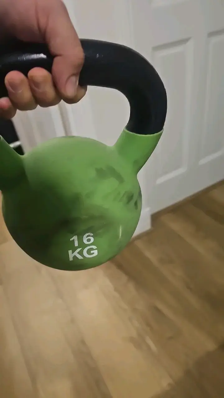 Kettlebell de 16 kg verde para entrenamiento - 1
