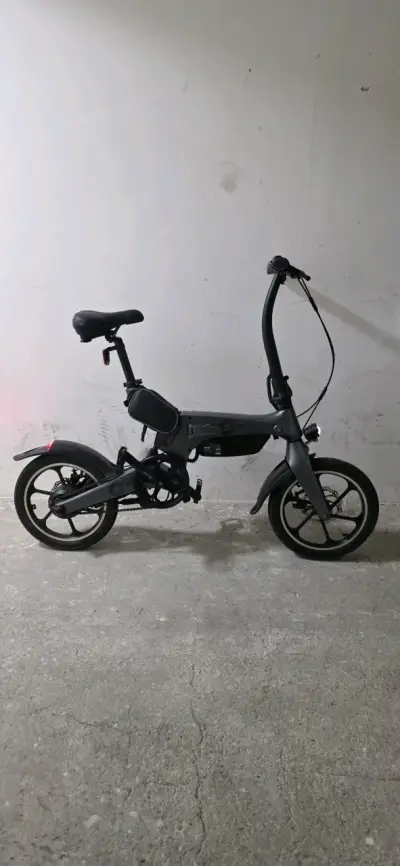 Bicicleta eléctrica - miniatura 1