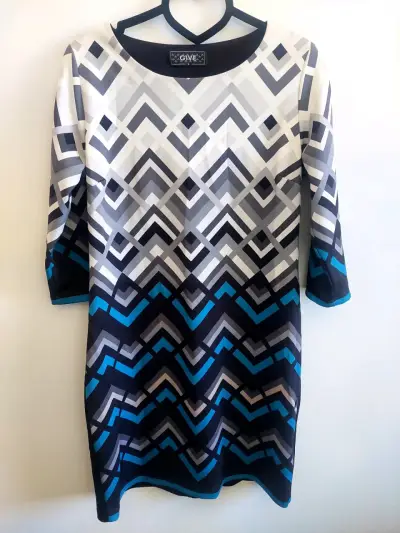 Vestido geométrico de manga 3/4 para mujer - miniatura 5