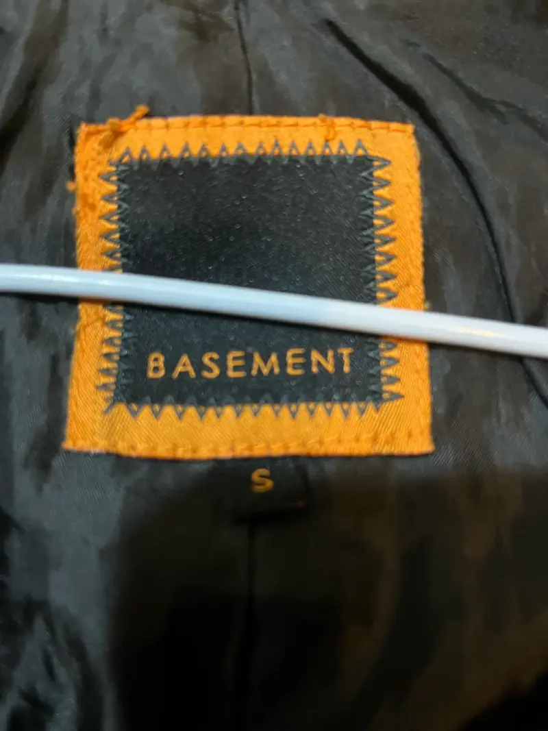 Abrigo negro con capucha Basement para hombre - 3