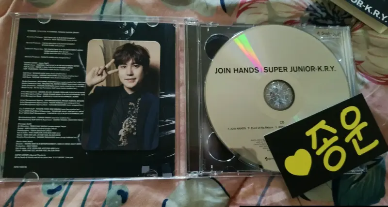 Album Join Hands de Super Junior-K.R.Y. - 3