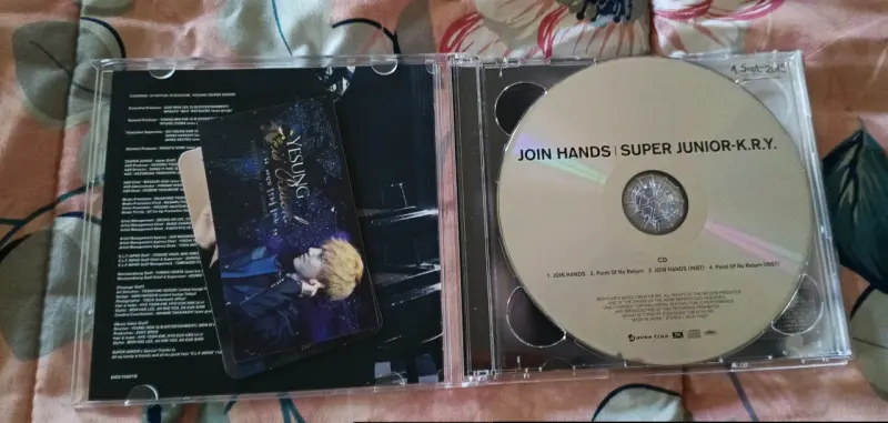 Album Join Hands de Super Junior-K.R.Y. - 5