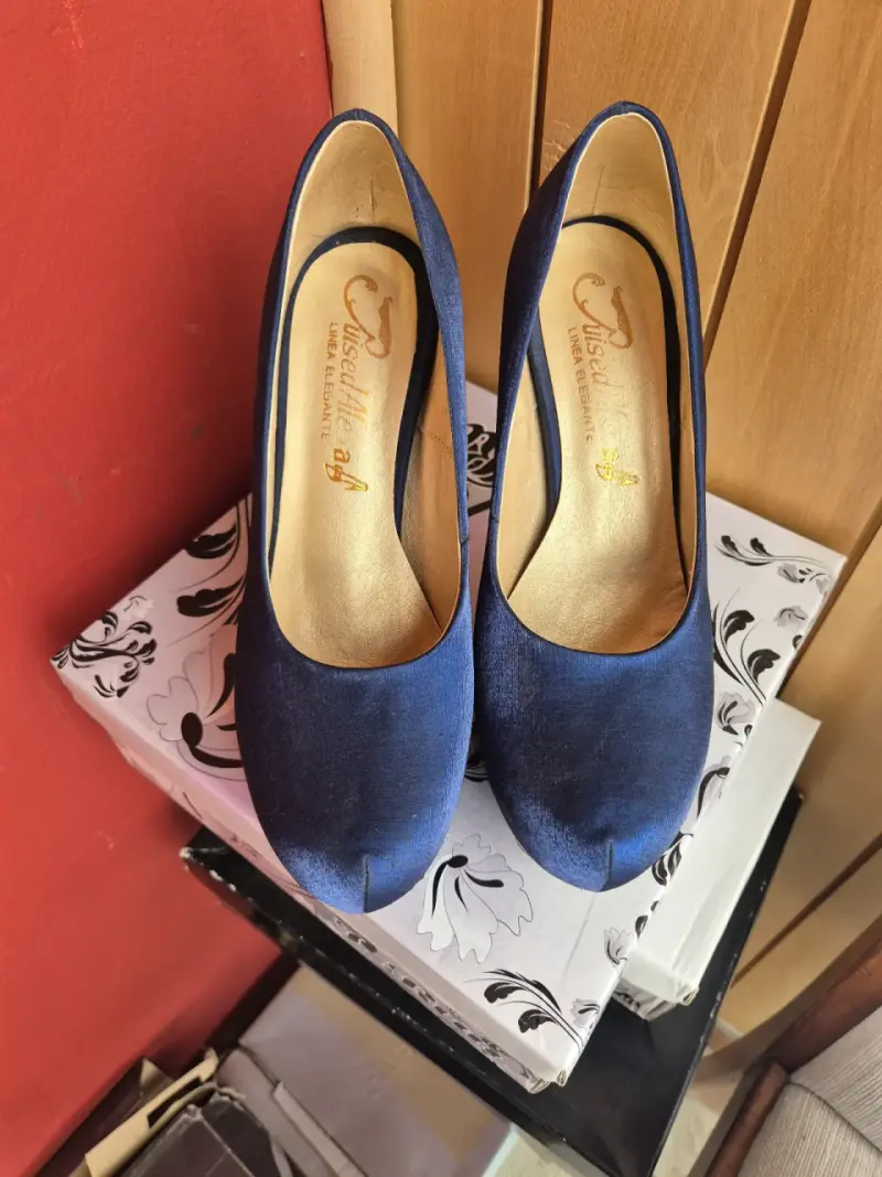 Zapatos de tacón alto azul elegante - 2