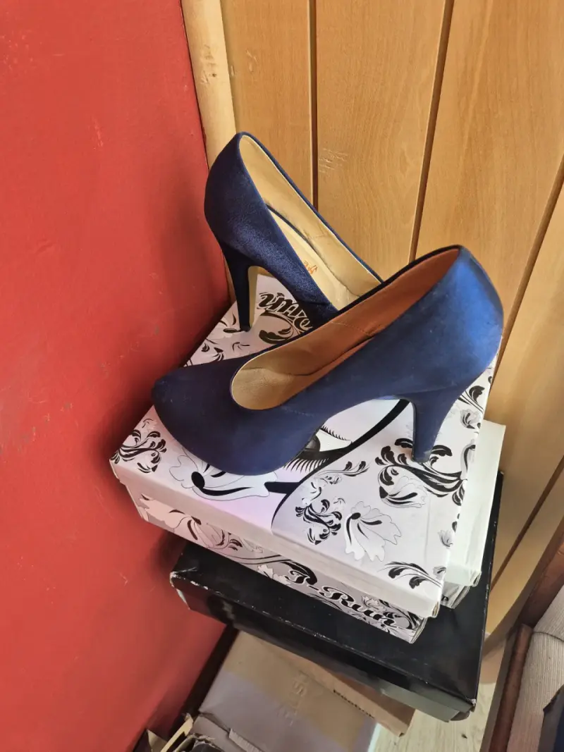 Zapatos de tacón alto azul elegante - 3