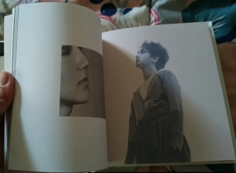 Álbum de música 'Here I Am' de Yesung - 4