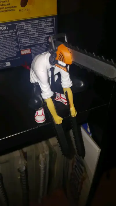 Figura de Chainsaw Man - miniatura 1