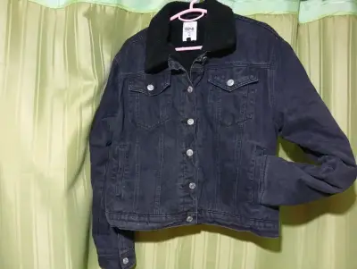 Chaqueta de mezclilla negra con forro de borrego - miniatura 5