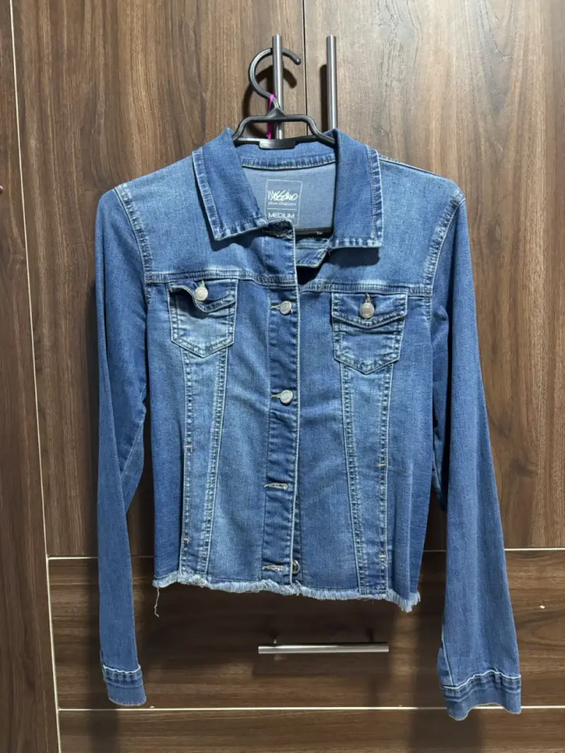 Chaqueta de mezclilla azul para mujer Mossimo