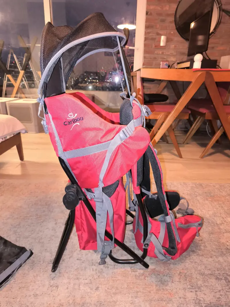 Mochila portabebés Ferrino roja con soporte - 2